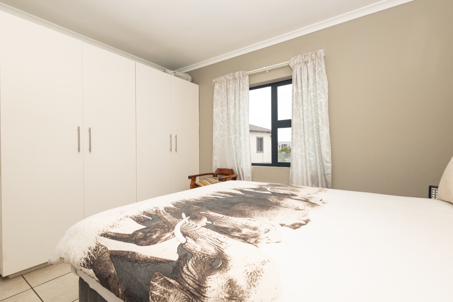 6 Bedroom Property for Sale in Parklands North Western Cape
